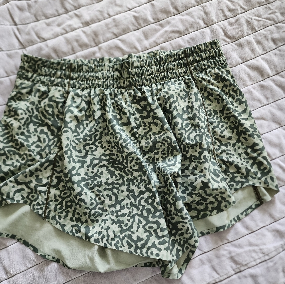 Athleta shorts size Small- High Rise - Picture 3 of 6
